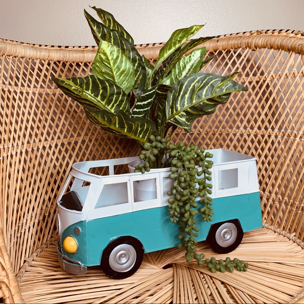 Metal VW Bus Plant Stand + Holder